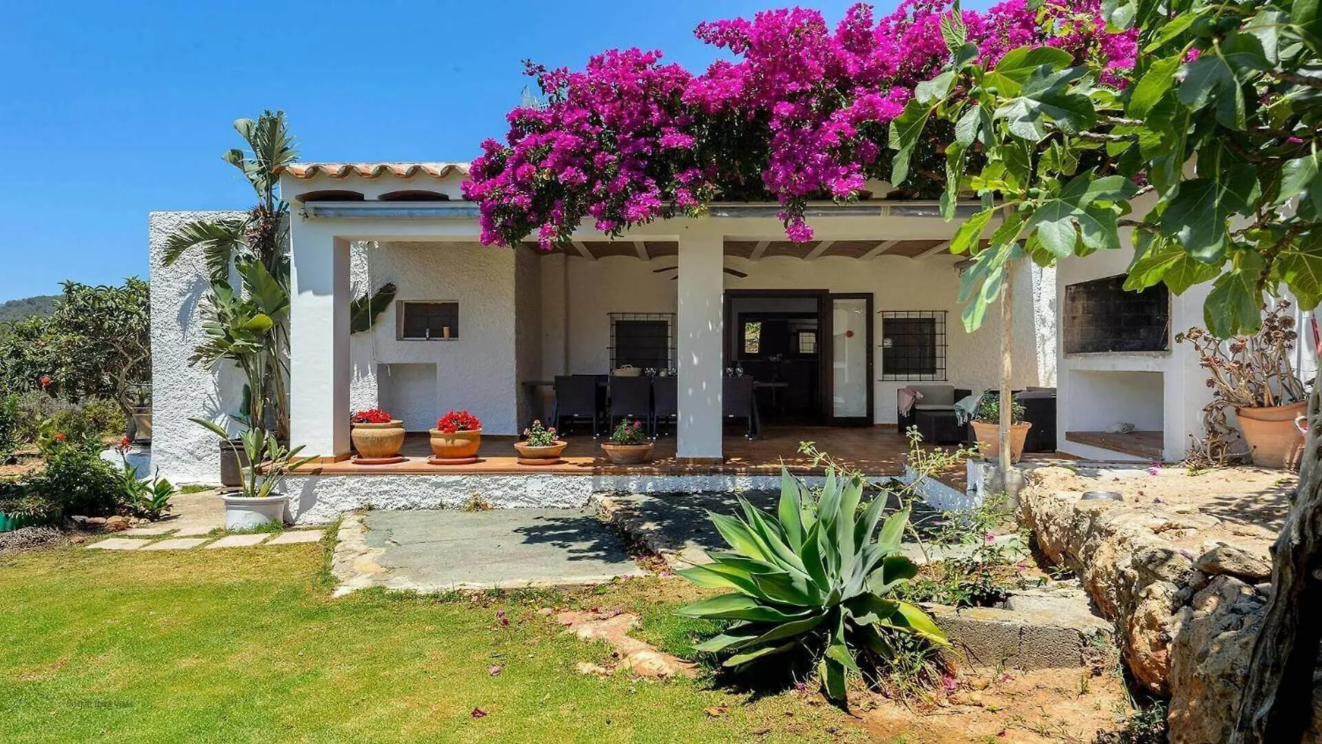 New! Villa Can Lluis Benirras Sant Joan De Labritja